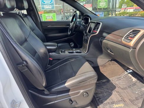 Used 2014 Jeep Grand Cherokee Limited w/ Luxury Group II AWD/4WD image 20