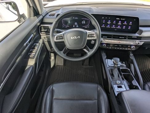 Certified 2024 Kia Telluride S w/ S Sunroof Package FWD image 22