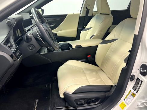 Used 2022 Lexus ES 350 Ultra Luxury image 4