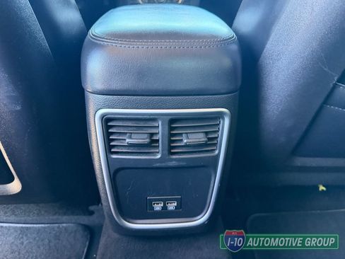 Used 2016 Chrysler 300 Limited RWD image 20