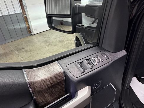 Used 2017 Ford F350 Lariat w/ Lariat Ultimate Package AWD/4WD image 39