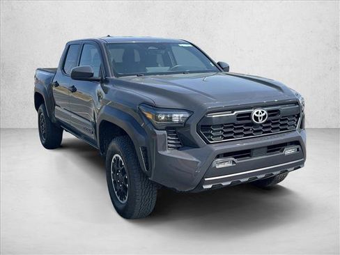 Used 2025 Toyota Tacoma TRD Off-Road image 3