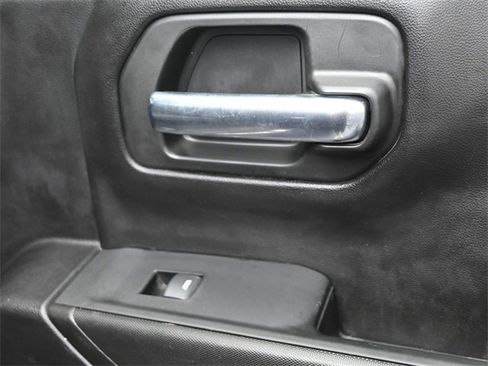 Used 2022 Chevrolet Silverado 1500 Custom image 28