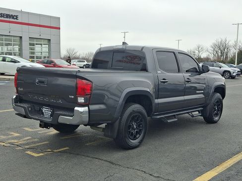 Used 2020 Toyota Tacoma SR5 image 6