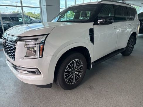 Used 2025 Nissan Armada SL w/ Captain's Chari Seat Package image 3