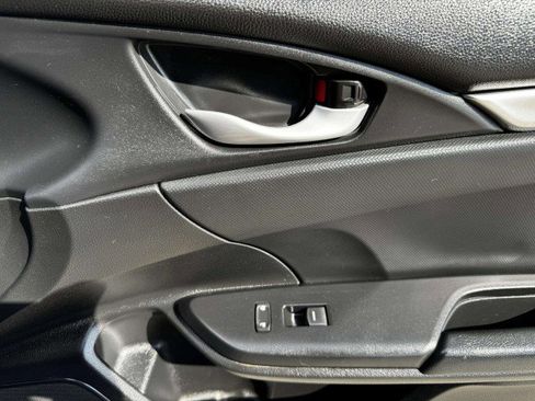 Used 2019 Honda Civic Sport image 27