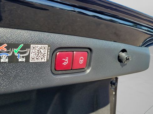 Certified 2025 Mercedes-Benz E 350 Sedan image 28