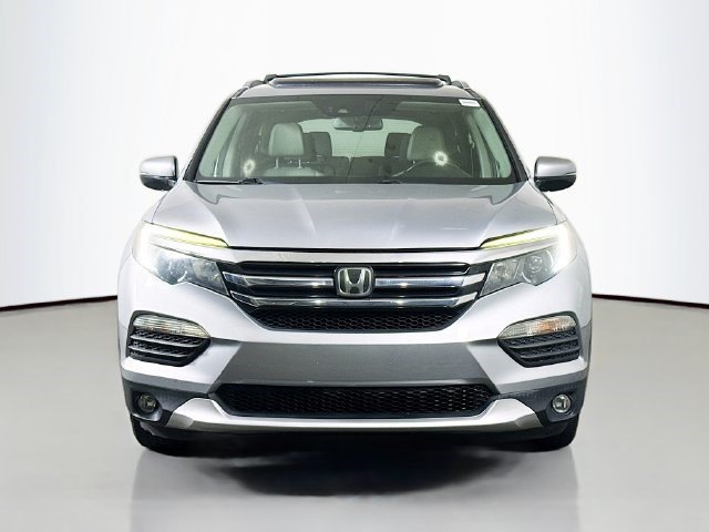 Used 2017 Honda Pilot Elite image 2