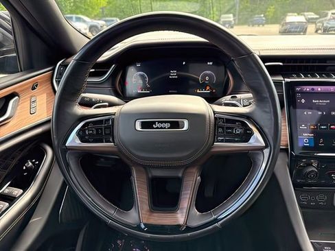 Used 2021 Jeep Grand Cherokee L Summit w/ Advanced Protech Group IV AWD/4WD image 31