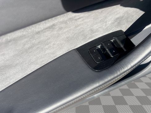Used 2020 Tesla Model Y Performance AWD/4WD image 15