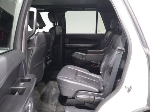 Used 2020 Ford Expedition XLT w/ Equipment Group 202A AWD/4WD image 20