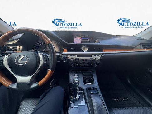 Used 2014 Lexus ES 300h FWD image 13