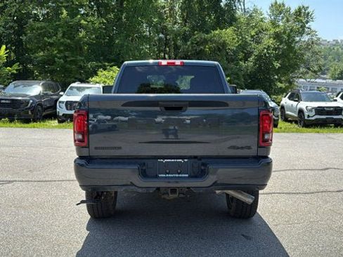 Used 2025 RAM 2500 Big Horn AWD/4WD image 7