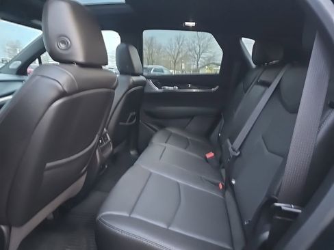 Used 2020 Cadillac XT5 Premium Luxury AWD/4WD image 17