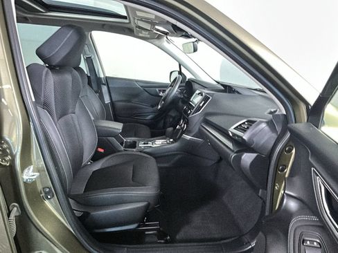 Used 2023 Subaru Forester Premium AWD/4WD image 36