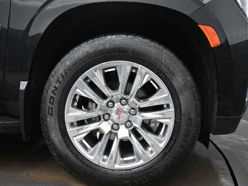 Used 2024 GMC Yukon XL Denali image 10