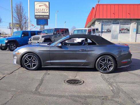 Used 2020 Ford Mustang Premium image 2