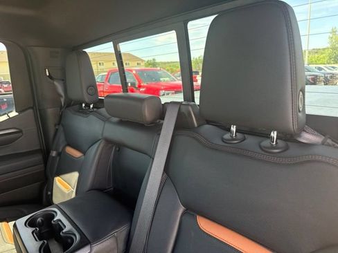 Used 2023 GMC Sierra 1500 AT4 w/ AT4 Premium Package AWD/4WD image 48