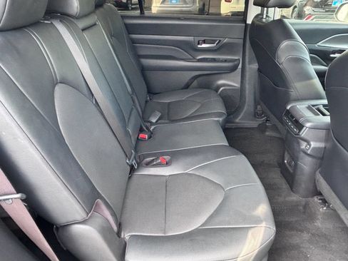 Used 2024 Toyota Grand Highlander FWD image 15
