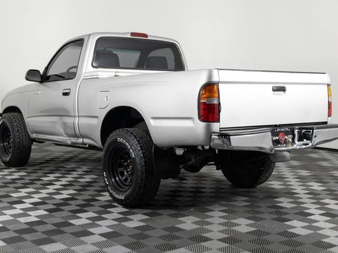 Used 2000 Toyota Tacoma 2WD Regular Cab image 4