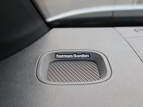 Used 2025 Volkswagen ID. Buzz Pro S Plus image 26