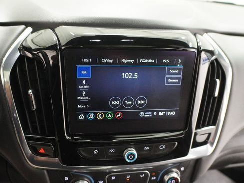 Used 2023 Chevrolet Traverse High Country FWD image 16