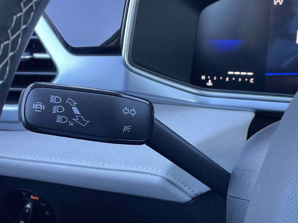 Certified 2026 Volkswagen Taos SE FWD image 26