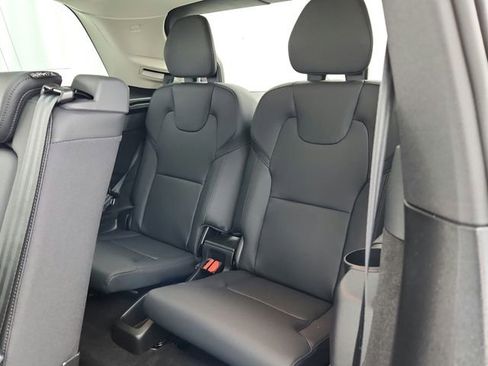 New 2025 Volvo XC90 B6 Plus w/ Protection Package Premier image 32