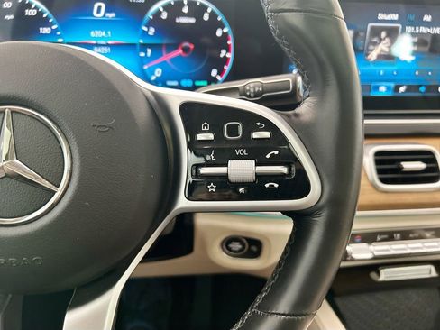 Used 2021 Mercedes-Benz GLS 450 4MATIC image 12