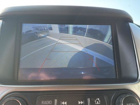 Used 2020 Chevrolet Suburban LT w/ Texas Edition Package RWD image 32