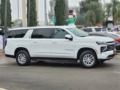 New 2026 Chevrolet Suburban LT w/ Comfort Package