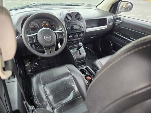 Used 2015 Jeep Compass Sport image 21