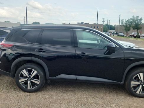 Used 2026 Nissan Rogue SL AWD/4WD image 3