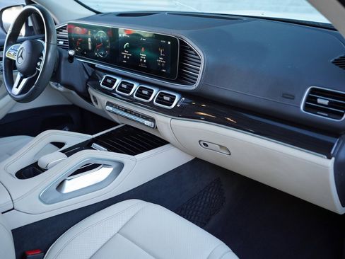 Used 2020 Mercedes-Benz GLE 350 w/ AMG Line Exterior image 21