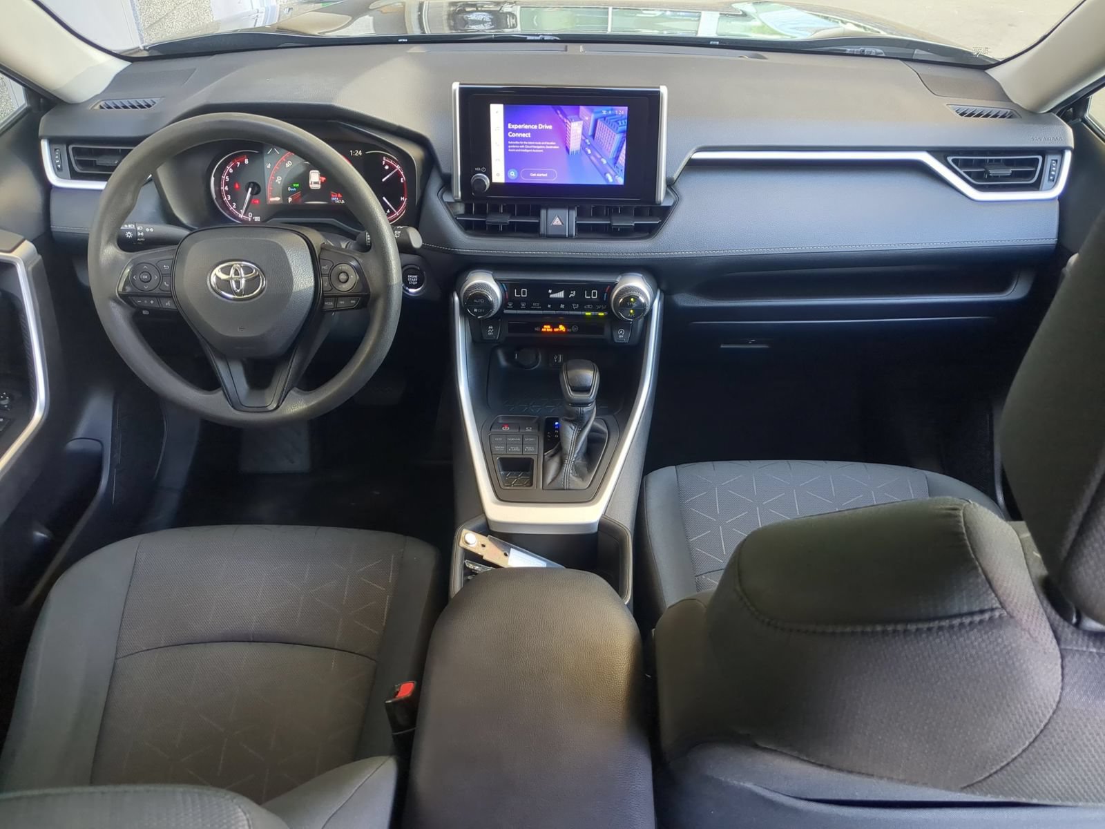 Used 2024 Toyota RAV4 XLE AWD/4WD image 25