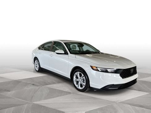 Used 2025 Honda Accord LX image 2