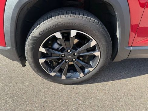 Used 2025 Chevrolet Equinox RS w/ Safety and Technology Package image 8