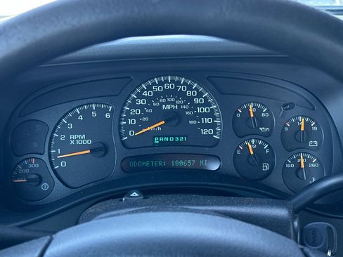 Used 2005 GMC Sierra 2500 W/T image 19