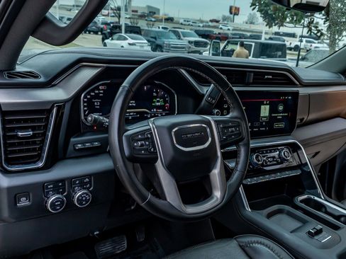 Used 2024 GMC Sierra 2500 Denali w/ Denali Reserve Package image 15