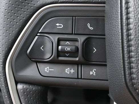 Certified 2026 Toyota 4Runner Limited AWD/4WD image 18