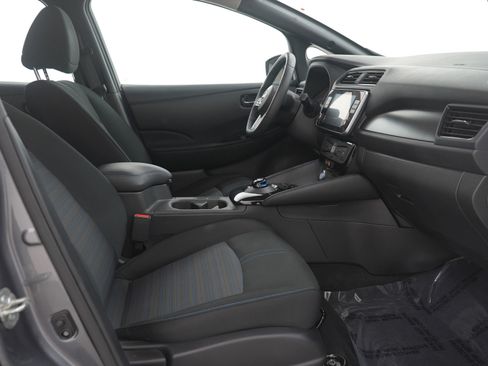 Used 2024 Nissan Leaf SV Plus image 12