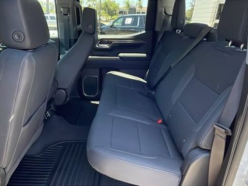 Used 2023 Chevrolet Silverado 1500 LT AWD/4WD image 12