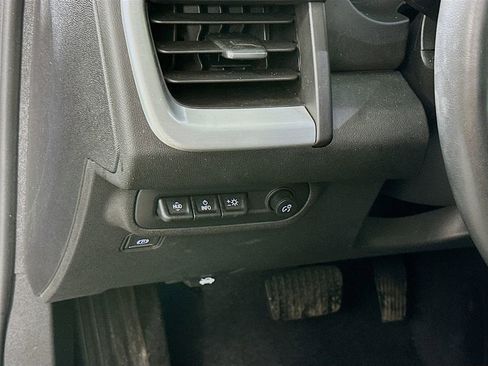 Used 2023 GMC Terrain SLT w/ Tech Package image 17