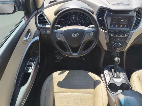 Used 2017 Hyundai Santa Fe Sport 2.0T FWD image 12