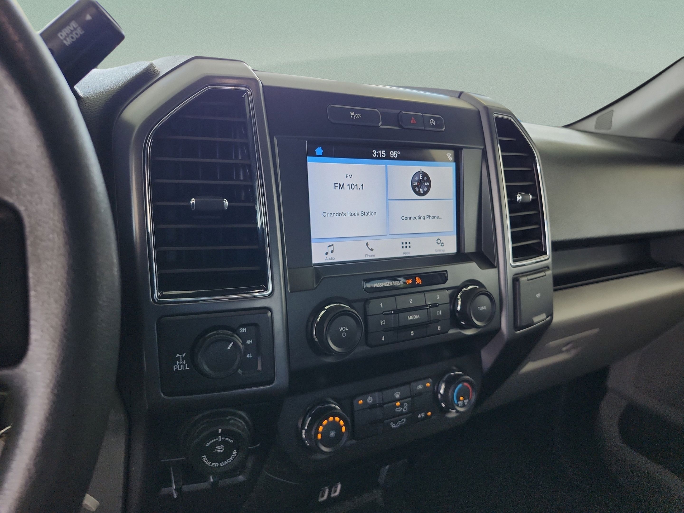Used 2019 Ford F150 XLT w/ Heavy-Duty Payload Package AWD/4WD image 13