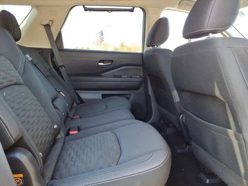 Certified 2022 Nissan Pathfinder S image 12