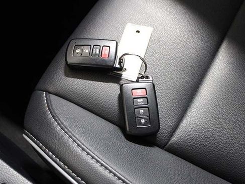 Used 2016 Toyota Corolla S Premium FWD image 18