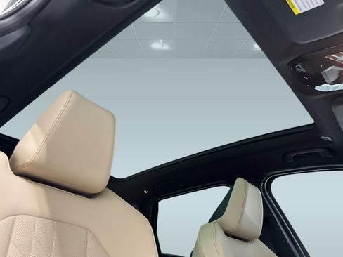 Used 2025 BMW X3 xDrive30i w/ Convenience Package image 16