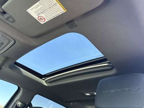 Used 2023 GMC Sierra 2500 Denali w/ Denali Black Diamond Edition image 27