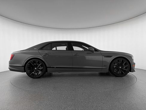 Used 2025 Bentley Flying Spur Plug-In Hybrid AWD/4WD image 7
